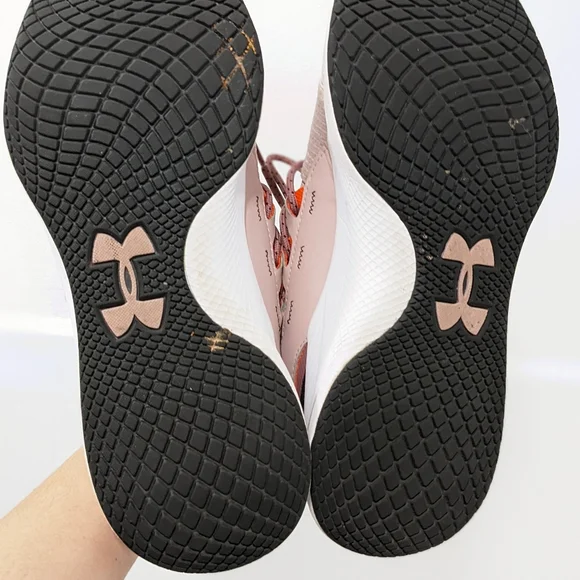 Under armour charged breathe bliss sneakers. - Picture 14 of 16